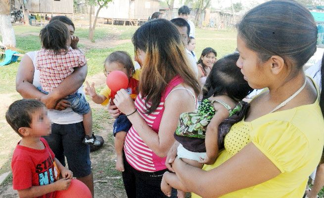 SEGÚN EL INE EL 41 % TIENE A MUJERES COMO JEFAS DE HOGAR