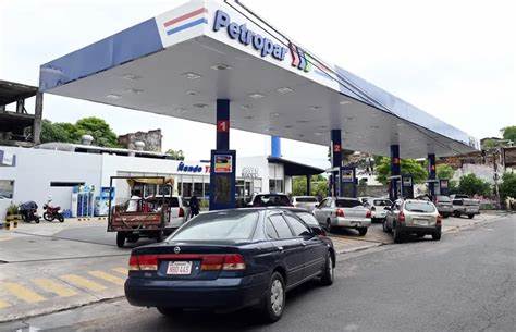 EL GOBIERNO A TRAVÉS DE PETROPAR REDUCE EL PRECIO DEL DIÉSEL A G. 250