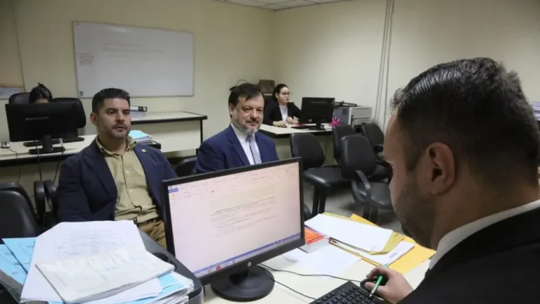 MEDIDAS ALTERNATIVAS Y FIANZA DE G. 500 MILLONES PARA NENECHO RODRÍGUEZ