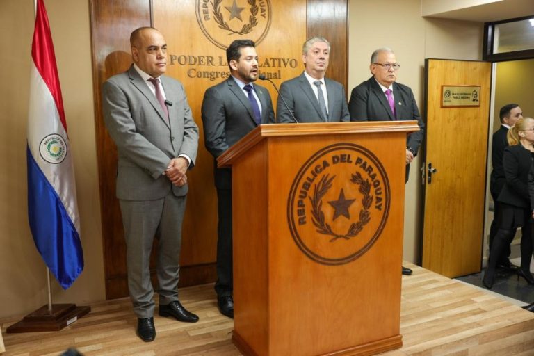 MINISTROS DEL TSJE ENTREGARON PROPUESTAS DE REFORMA AL CÓDIGO ELECTORAL