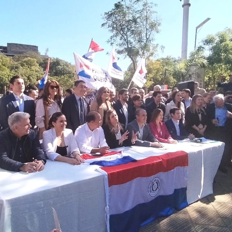 OFICIALIZAN LA CANDIDATURA DE KATTYA GONZÁLEZ PARA INTENDENCIA DE ASUNCIÓN